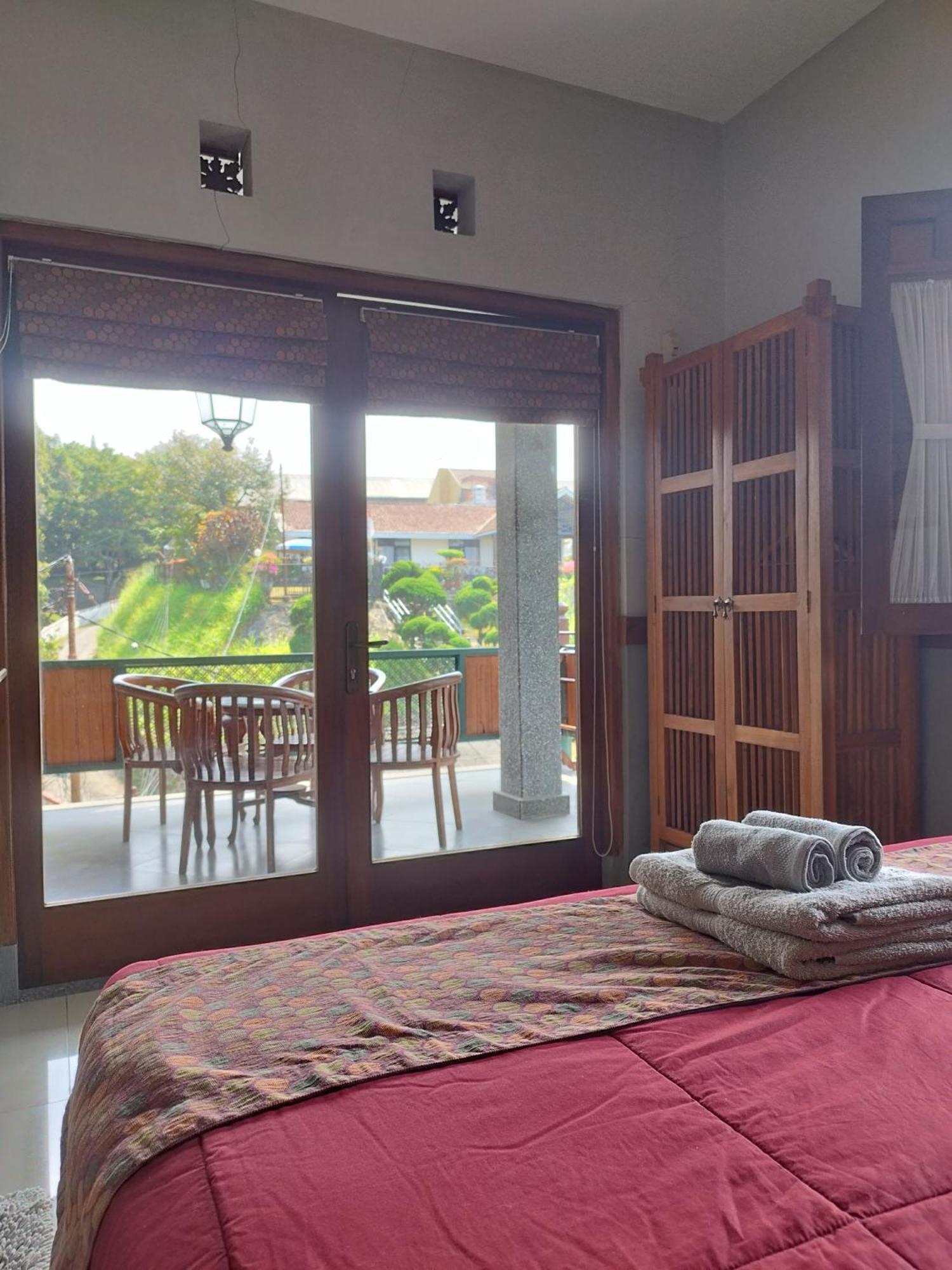 Dalem Arum Bandung Exterior photo